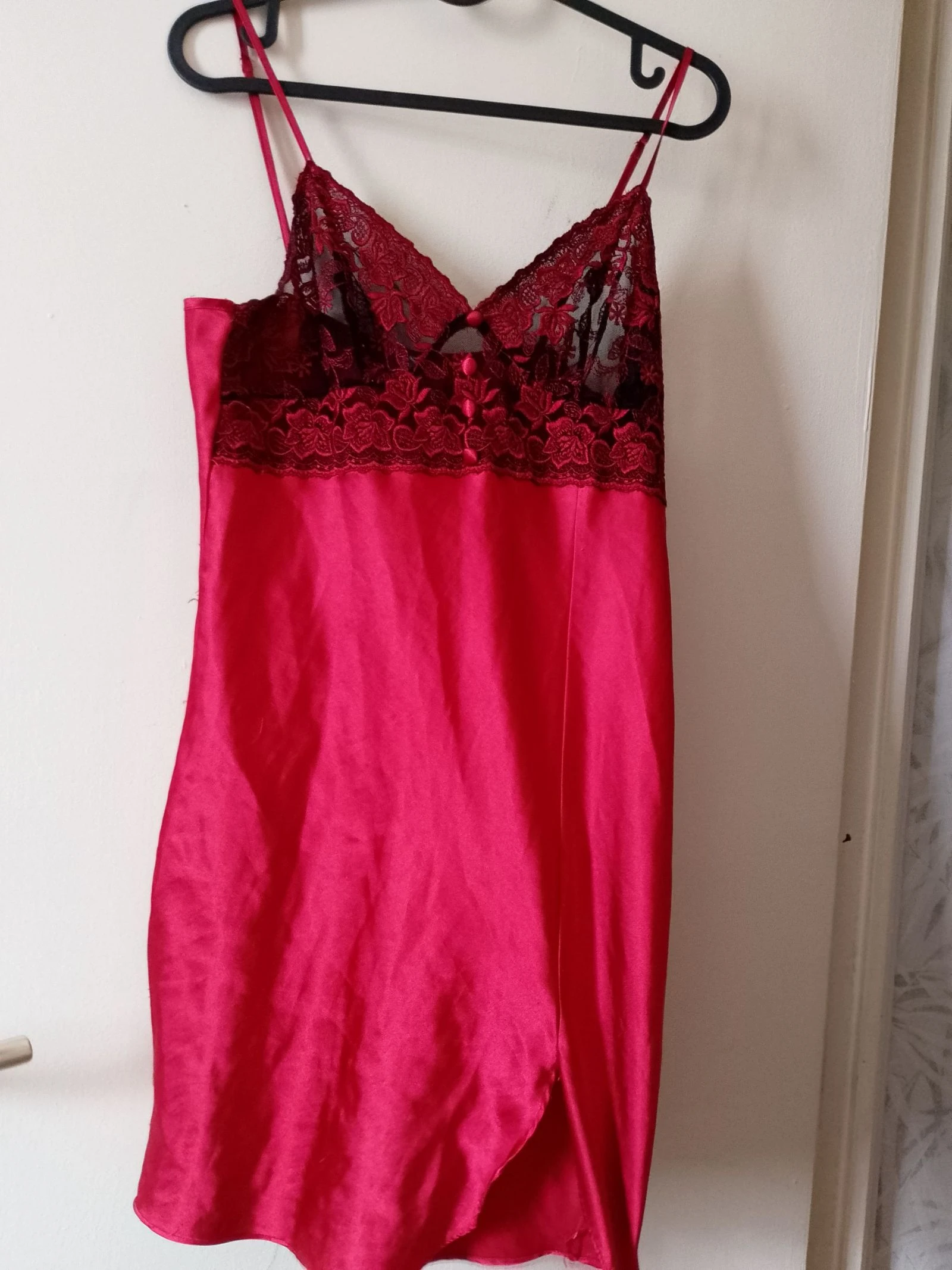 Nuisette de cetim vermelha com renda Feminissime tamanho 36 – photo 2